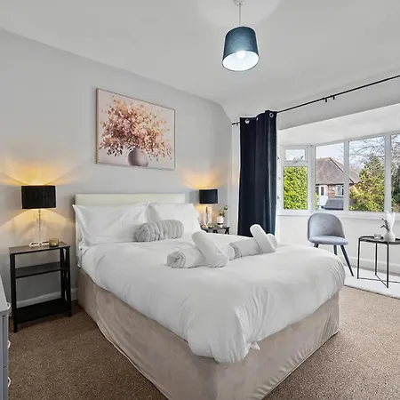 Holiday home Spacious 5 Bed In By 53 Degrees Property, Ideal For Business Stays, Free Parking! Birmingham