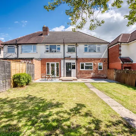 Spacious 5 Bed In By 53 Degrees Property, Ideal For Business Stays, Free Parking! * Birmingham